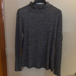 Women's Ribbed Mock Neck Sweater - black and white